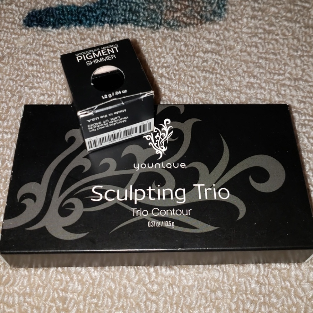 Younique Sculpting Trio & Sexy Pigment